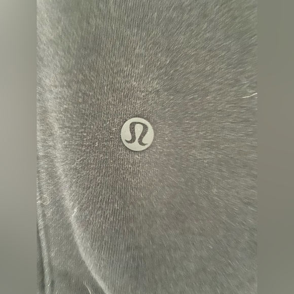 Lululemon black cuffed bottom joggers, size 6 - Picture 5 of 5